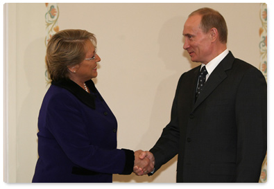 Prime Minister Vladimir Putin met with Chilean President Michelle Bachelet