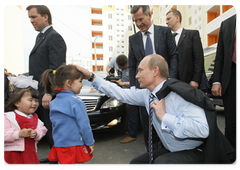 Prime Minister Vladimir Putin visiting the Astrakhan centre to see dilapidated residential houses and old barracks|30 april, 2009|17:48
