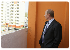 Prime Minister Vladimir Putin visiting the Astrakhan centre to see dilapidated residential houses and old barracks|30 april, 2009|17:48