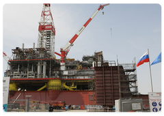 Prime Minister Vladimir Putin visiting the Astrakhan Shipbuilding Production Association|30 april, 2009|17:48