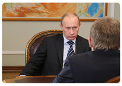 Vladimir Putin at the working meeting with Deputy Prime Minister and Minister of Finance Alexey Kudrin|4 april, 2009|12:00