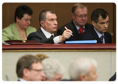 Deputy Prime Minister Igor Sechin during the State Duma meeting at which Prime Minister Vladimir Putin made an annual Government report|6 april, 2009|13:37