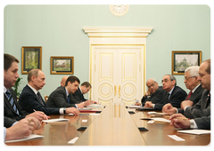 Prime Minister Vladimir Putin met with President Mahmoud Abbas of the Palestinian National Authority|7 april, 2009|13:37