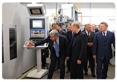 Prime Minister Vladimir Putin visiting the Yury Gagarin Komsomolsk-on-Amur Aircraft Production Association (KNAAPO)|11 may, 2009|12:16