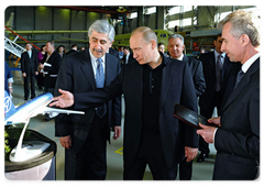 Prime Minister Vladimir Putin visiting the Yury Gagarin Komsomolsk-on-Amur Aircraft Production Association (KNAAPO)|11 may, 2009|12:16
