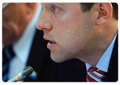 Prime Minister Vladimir Putin chaired a meeting on the development of the shipbuilding industry in the Russian Far East|11 may, 2009|12:16