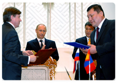 По итогам российско-монгольских переговоров подписан ряд двусторонних документов|13 мая, 2009|12:10