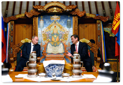 В.В.Путин встретился с Президентом Монголии Н.Энхбаяром