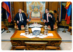 Председатель Правительства Российской Федерации встретился с Президентом Монголии Н.Энхбаяром|13 мая, 2009|12:10