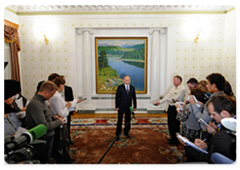 Prime Minister Vladimir Putin answered journalists' questions at the end of his visit to Mongolia|13 may, 2009|12:10