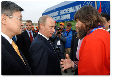 В.В.Путин принял участие в церемонии старта международной научной экспедиции «По следам Великого шелкового пути» в Улан-Баторе