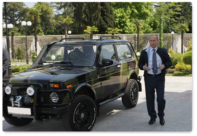 Prime Minister Vladimir Putin showed journalists the new Niva car he bought about a month ago