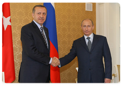 Prime Minister Vladimir Putin meeting with the Prime Minister of Turkey, Mr Recep Tayyip Erdogan, in Sochi|16 may, 2009|17:09
