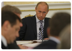Председатель Правительства Российской Федерации В.В.Путин провел заседание Президиума Правительства Российской Федерации|18 мая, 2009|11:00