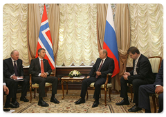 Prime Minister Vladimir Putin meeting with his Norwegian counterpart Jens Stoltenberg|19 may, 2009|11:00