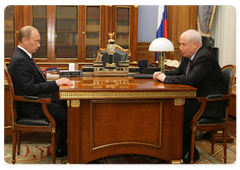 Prime Minister Vladimir Putin meeting with Sergei Lebedev, CIS Executive Secretary and Chairman of the CIS Executive Committee|19 may, 2009|11:00