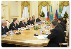 В.В.Путин, прибывший с рабочим визитом в Астану, встретился с Президентом Республики Казахстан Н.А.Назарбаевым