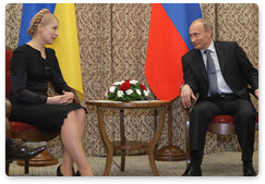 Prime Minister Vladimir Putin met with his Ukrainian counterpart Yulia Tymoshenko in Astana