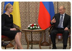 Prime Minister Vladimir Putin met with his Ukrainian counterpart Yulia Tymoshenko in Astana|22 may, 2009|17:09
