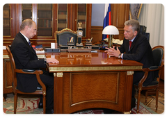 Prime Minister Vladimir Putin held a meeting with Trade and Industry Minister Viktor Khristenko|23 may, 2009|17:09