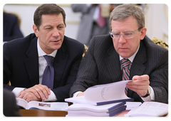Deputy Prime Minister Alexander Zhukov and Finance Minister Alexei Kudrin at a meeting of the Russian Government Presidium|25 may, 2009|18:15
