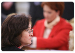 Министр экономического развития РФ Эльвира Набиуллина на заседание Президиума Правительства РФ|25 мая, 2009|18:15
