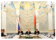 Prime Minister Vladimir Putin took part in a meeting of the Council of Ministers of the Union State of Russia and Belarus|28 may, 2009|22:00