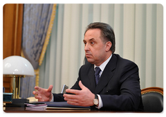Minister of Sport, Tourism, and Youth Policy Vitaly Mutko meeting with Prime Minister Vladimir Putin|5 may, 2009|16:22