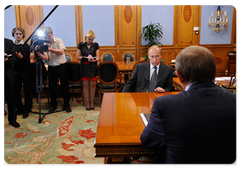 Prime Minister Vladimir Putin meeting with Chairman of the AFK Sistema Board of Directors  Vladimir Yevtushenkov|5 may, 2009|16:22