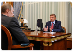 Chairman of the AFK Sistema Board of Directors  Vladimir Yevtushenkov meeting with Prime Minister Vladimir Putin|5 may, 2009|16:22