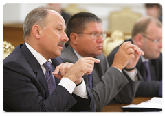 Vladimir Dmitriev during a meeting of the Observation Council of the state corporation Vnesheconombank (the Bank for Development and Foreign Economic Affairs)|1 june, 2009|21:04