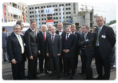 Prime Minister Vladimir Putin and German Vice Chancellor and Foreign Minister Frank-Walter Steinmeier visited the construction site of the Federal Research and Clinical Centre of Pediatric Hematology, Oncology and Immunology|10 june, 2009|19:28