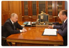 Prime Minister Vladimir Putin held a working meeting with Governor of the Samara Region Vladimir Artyakov