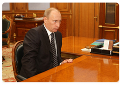 Prime Minister Vladimir Putin meeting with Samara Governor Vladimir Artyakov|12 june, 2009|14:30