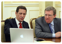 Deputy Prime Minister Alexander Zhukov and Deputy Prime Minister – Minister of Finance Alexei Kudrin at a Government Presidium meeting|15 june, 2009|17:56