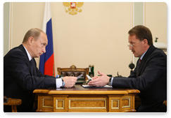 Prime Minister Vladimir Putin met with the Governor of the Voronezh Region, Alexei Gordeyev