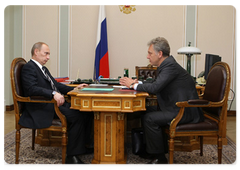 Prime Minister Vladimir Putin during a working meeting with Minister of Industry and Trade Viktor Khristenko|18 june, 2009|14:23