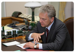 Minister of Industry and Trade Viktor Khristenko during a working meeting with Prime Minister Vladimir Putin|18 june, 2009|14:37