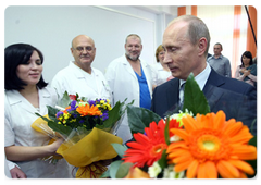 Prime Minister Vladimir Putin visiting the medical facilities in the Altai Territory|19 june, 2009|16:10