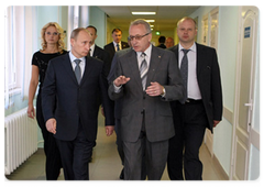 Prime Minister Vladimir Putin visiting the medical facilities in the Altai Territory|19 june, 2009|16:25