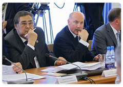 Governor of the Kemerovo Region Aman Tuleev, Governor of the Irkutsk Region Dmitry Mezentsev and  Governor of the Altai Territory Alexander Karlin at a meeting of Government Commission on Regional Development|19 june, 2009|16:56