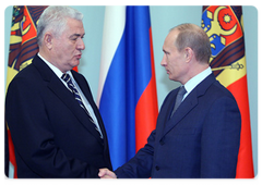 Prime Minister Vladimir Putin met with Moldovan President Vladimir Voronin|22 june, 2009|18:03