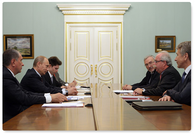 Prime Minister Vladimir Putin met with CEO of Total Christophe de Margerie