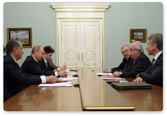 Prime Minister Vladimir Putin met with CEO of Total Christophe de Margerie