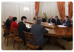 Председатель Правительства Российской Федерации В.В.Путин встретился с Генеральным директором Всемирной организации здравоохранения М.Чен|26 июня, 2009|14:40