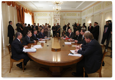 Prime Minister Vladimir Putin held a meeting with chief executive director of Royal Dutch Shell Mr Jeroen van der Veer