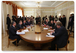 Prime Minister Vladimir Putin held a meeting with chief executive director of Royal Dutch Shell Mr Jeroen van der Veer