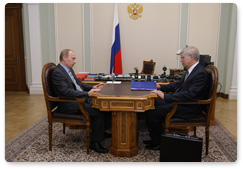 Prime Minister Vladimir Putin held a working meeting with Chairman of the Central Bank of Russia Sergei Ignatiev