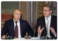 Председатель Правительства Российской Федерации В.В.Путин выступил на встрече с представителями деловых кругов России и Финляндии|2 июня, 2009|18:48