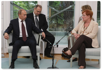 Prime Minister Vladimir Putin met with the President of Finland, Tarja Halonen
